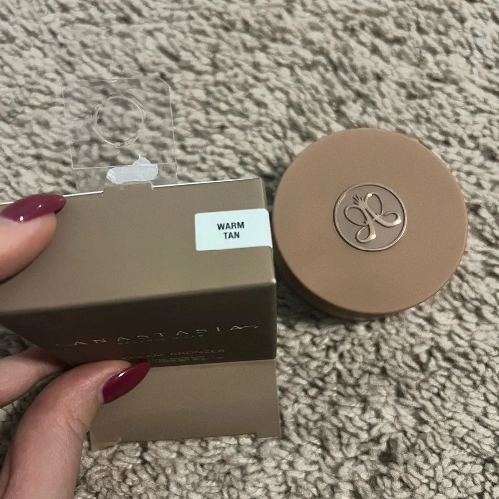 NIB Anastasia Beverly Hills Matte Contour and Sculpt Cream Bronzer in Warm Tan